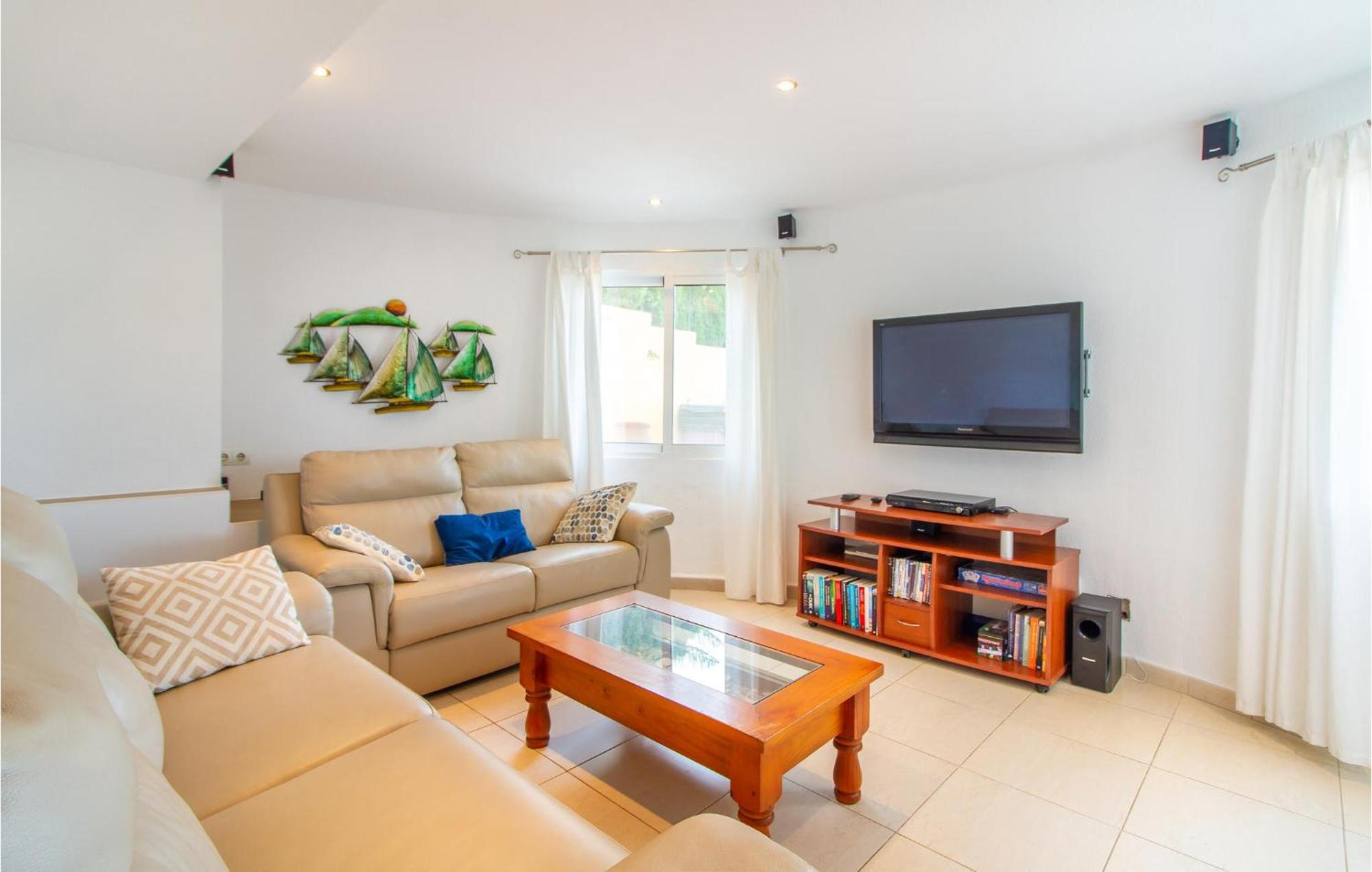 Beautiful Home In Gran Alacant With Kitchen Santa Pola Exterior photo