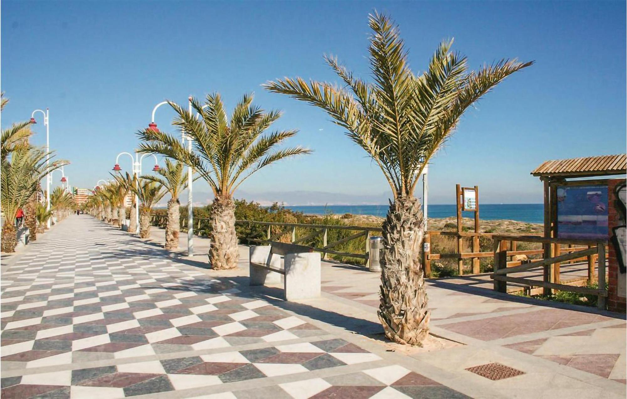Beautiful Home In Gran Alacant With Kitchen Santa Pola Exterior photo