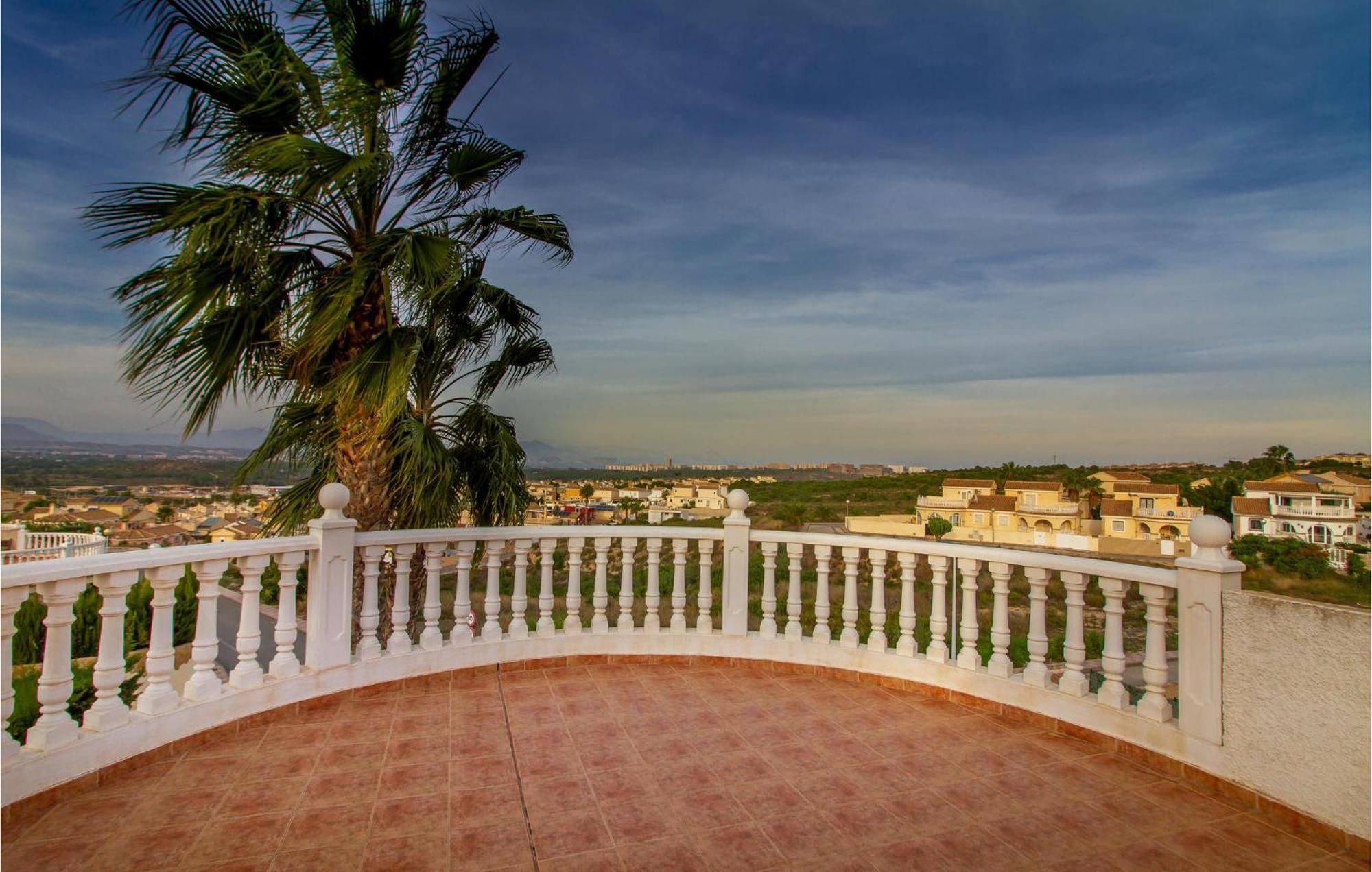Beautiful Home In Gran Alacant With Kitchen Santa Pola Exterior photo